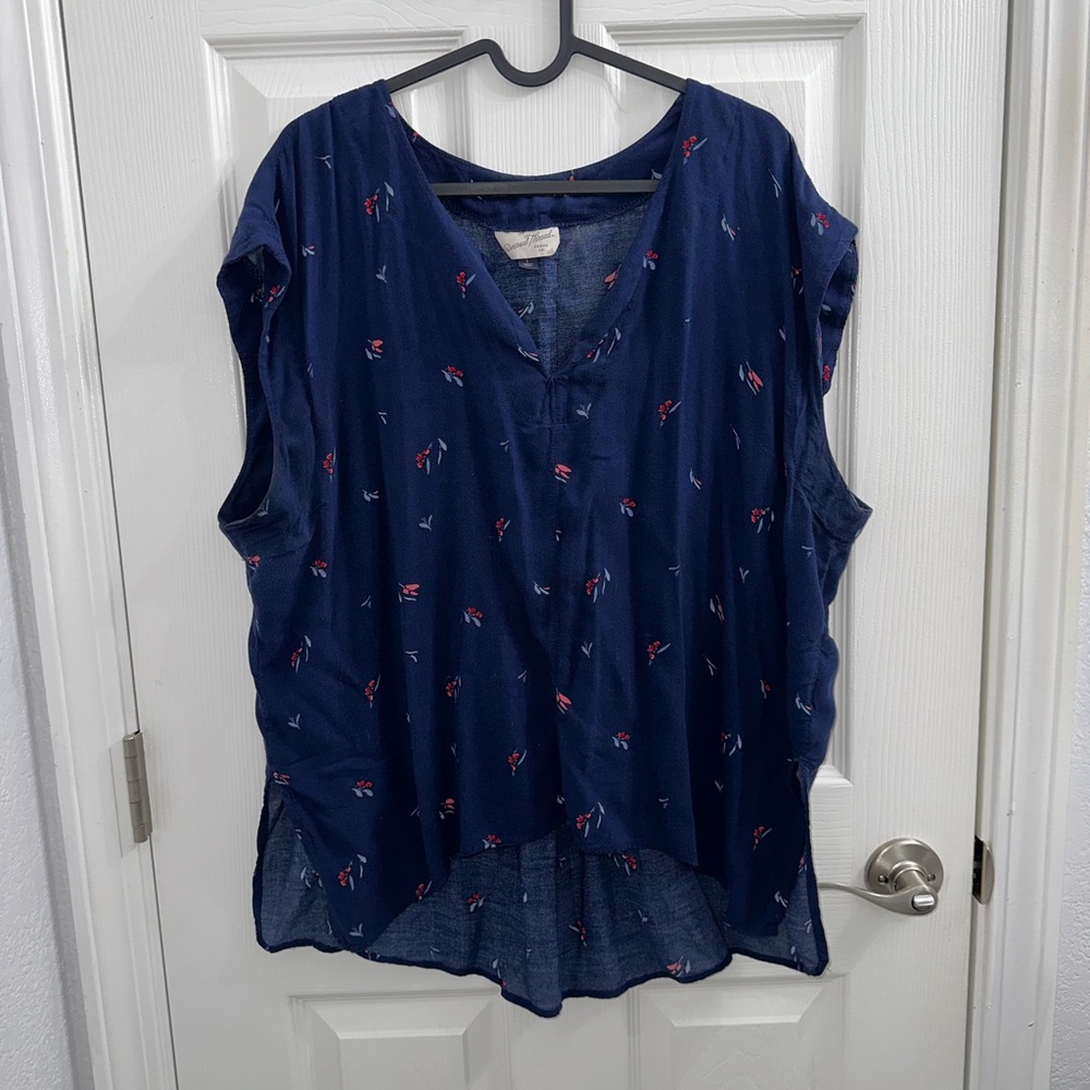 Universal Thread brand blouse